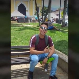 Meet your Posher, Yeison